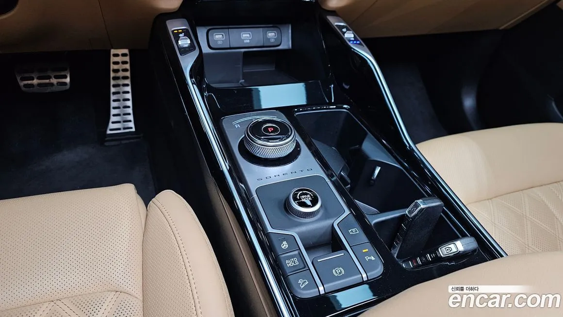 Kia Sorento — фото 9