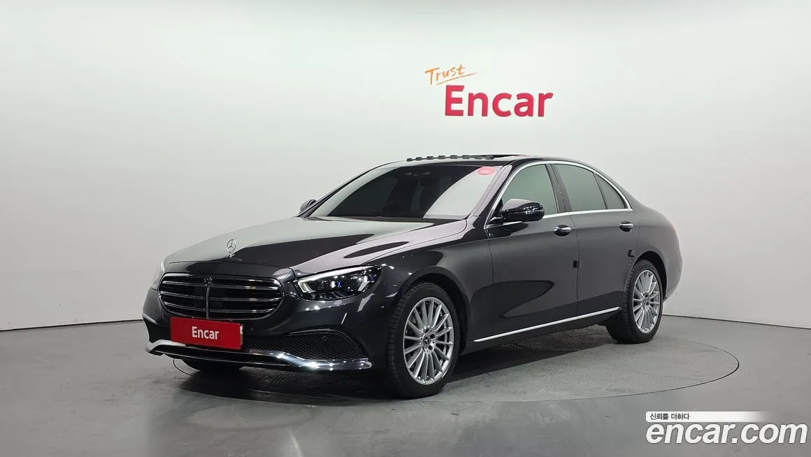 Mercedes-Benz E-Class — фото 1