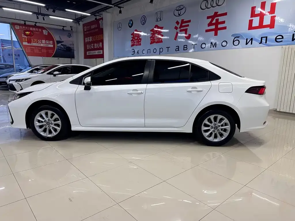 Toyota Corolla 2022 из CN, фото 2