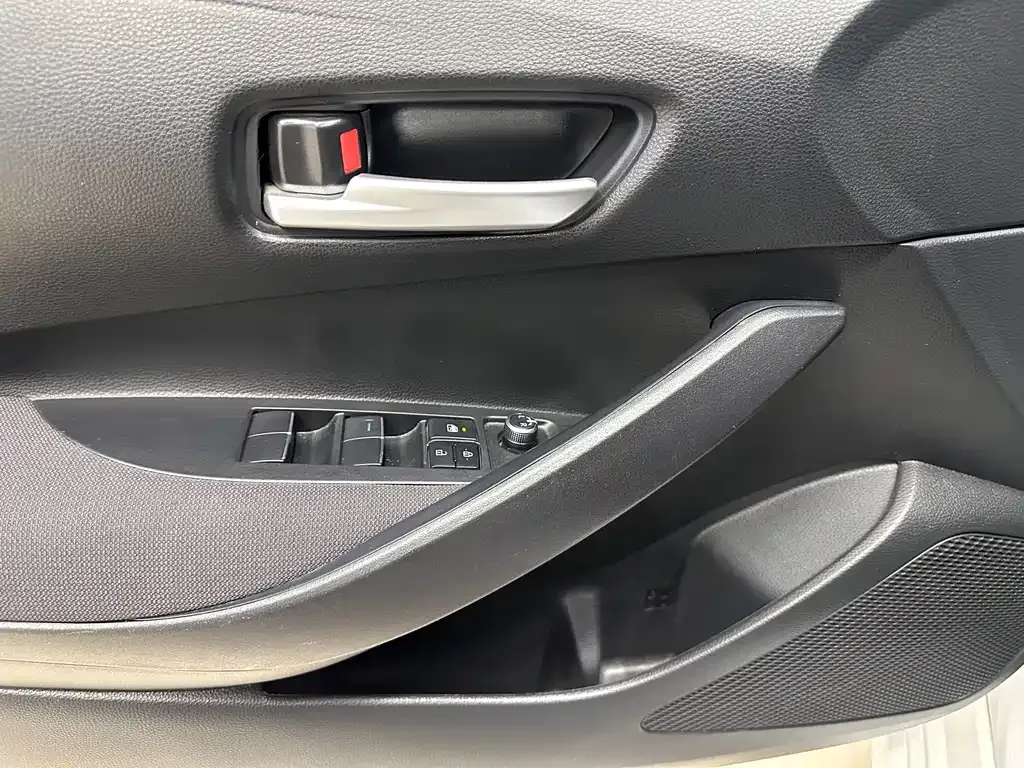 Toyota Corolla 2022 из CN, фото 8
