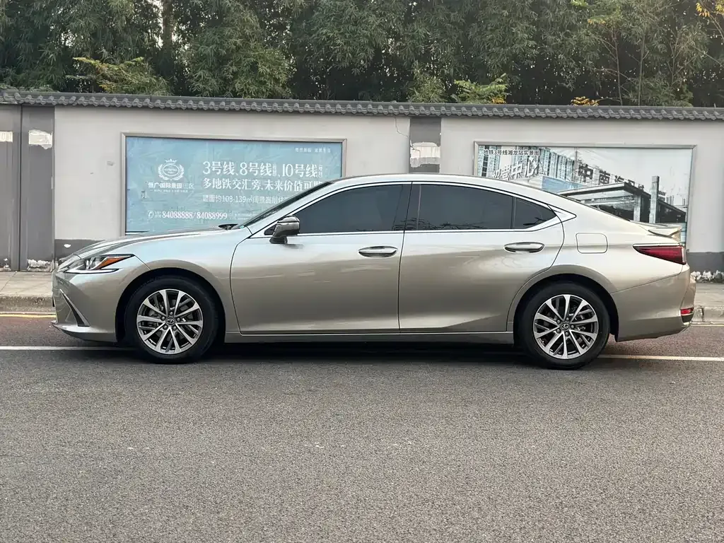 Lexus ES — фото 9
