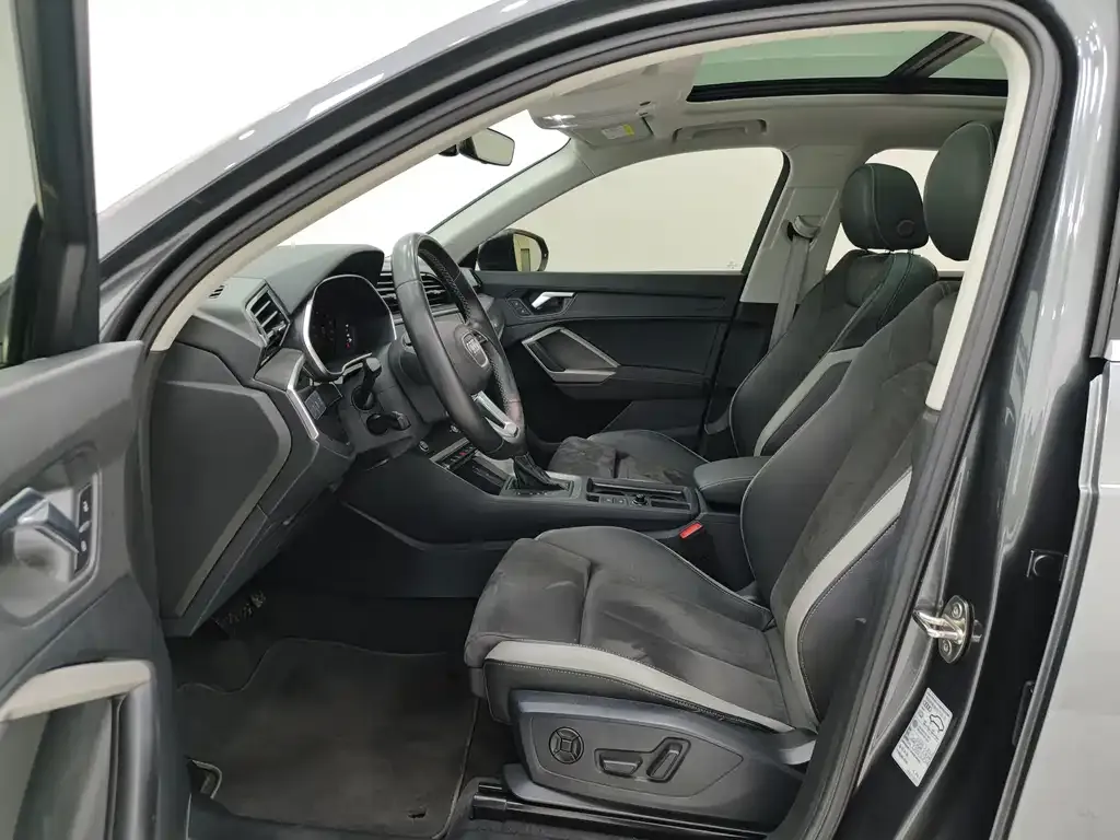 Audi Q3 2022 из CN, фото 7