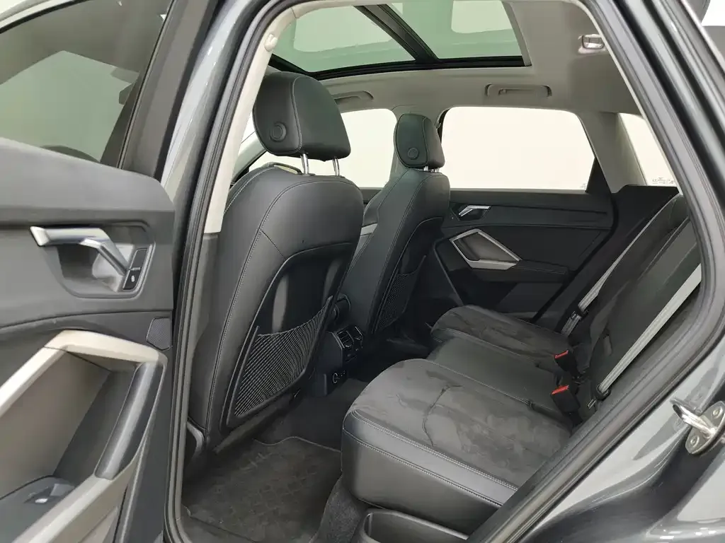 Audi Q3 2022 из CN, фото 6