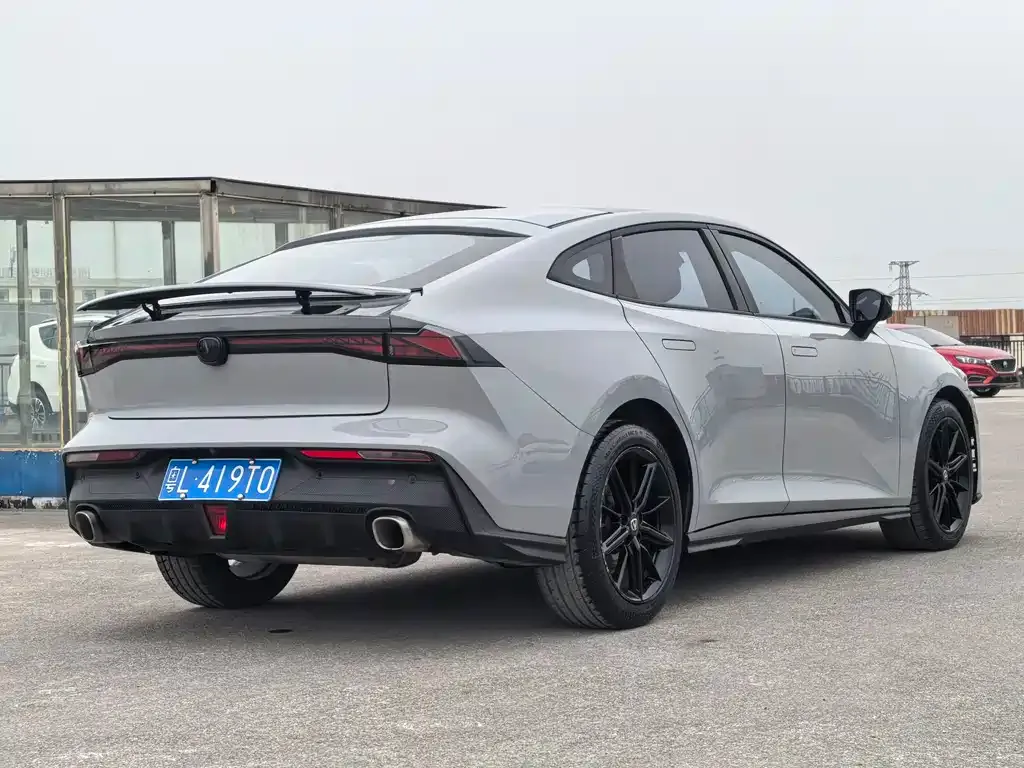 Changan UNI-V 2023 из CN, фото 4