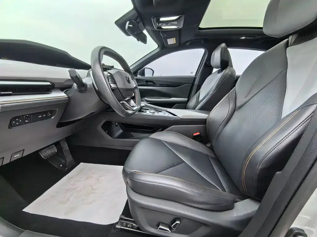 Changan UNI-V 2023 из CN, фото 3