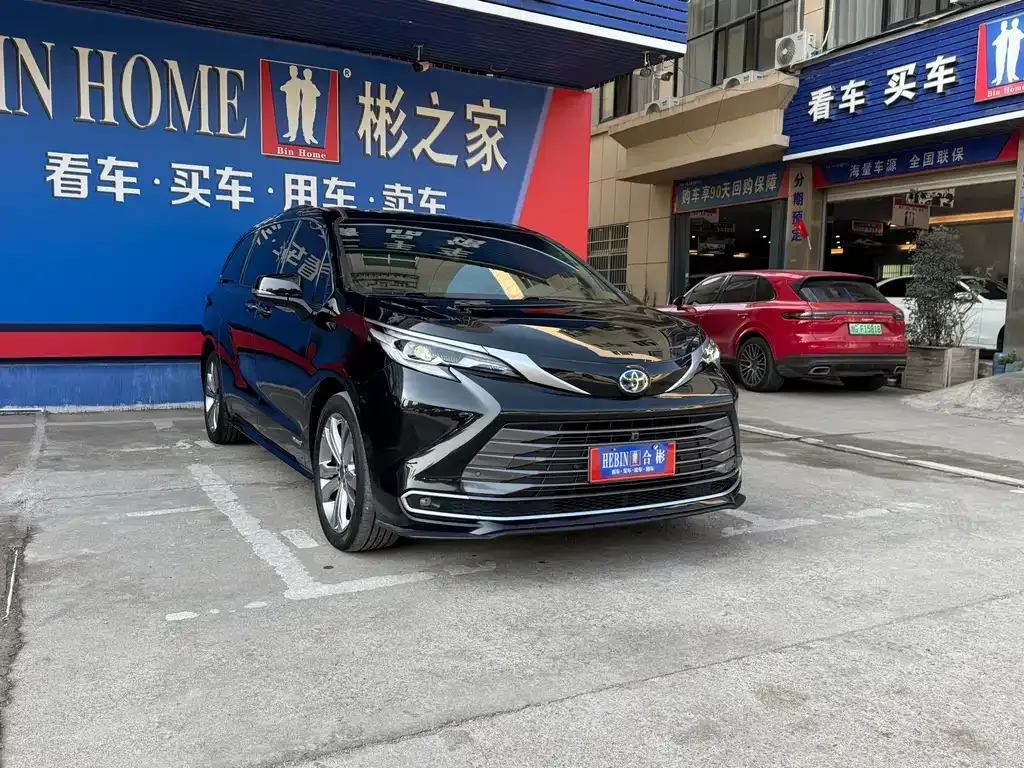 Toyota Sienna 2023 из CN, фото 8