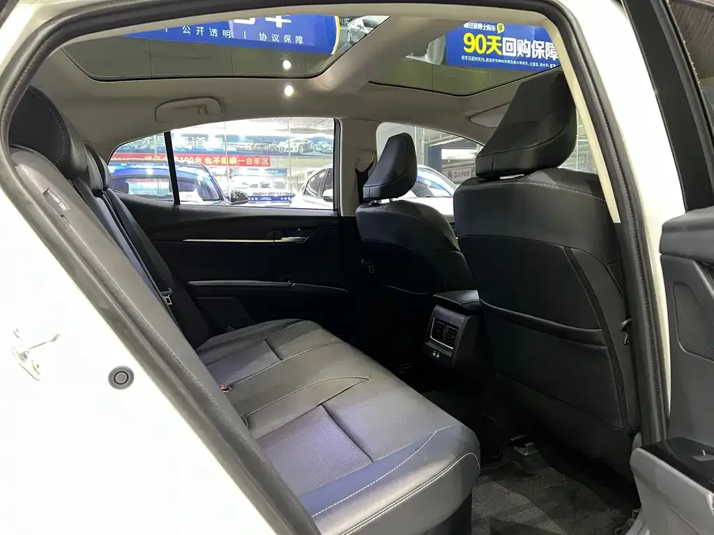 Toyota Camry 2024 из CN, фото 6