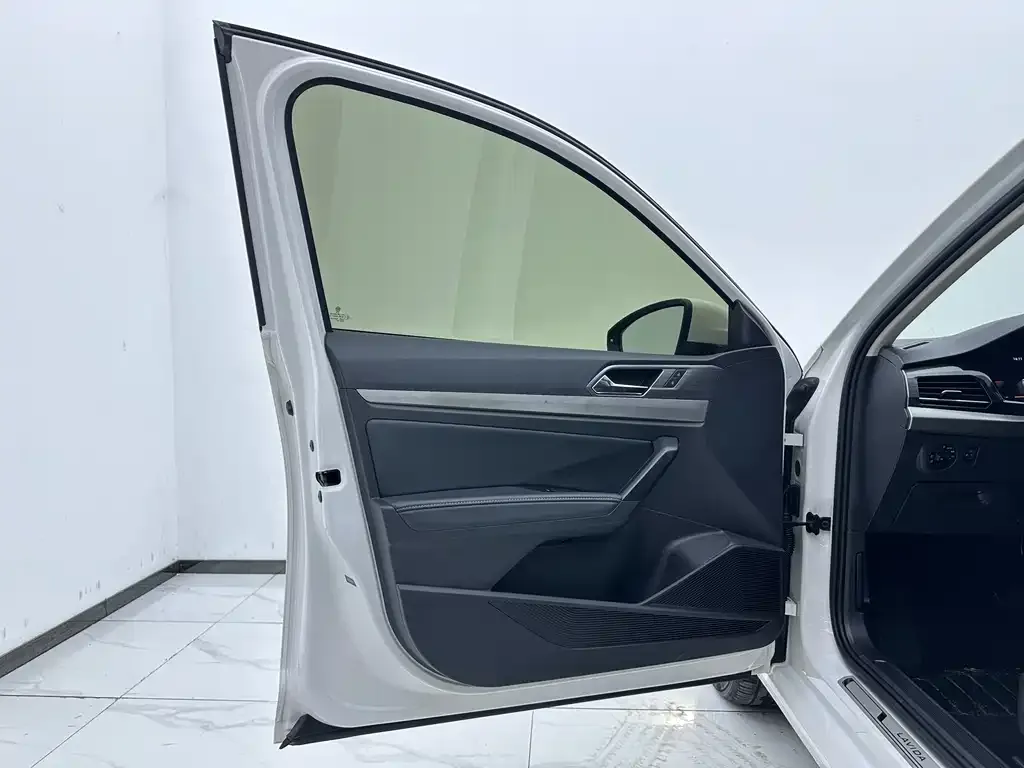 Volkswagen Lavida 2022 из CN, фото 5