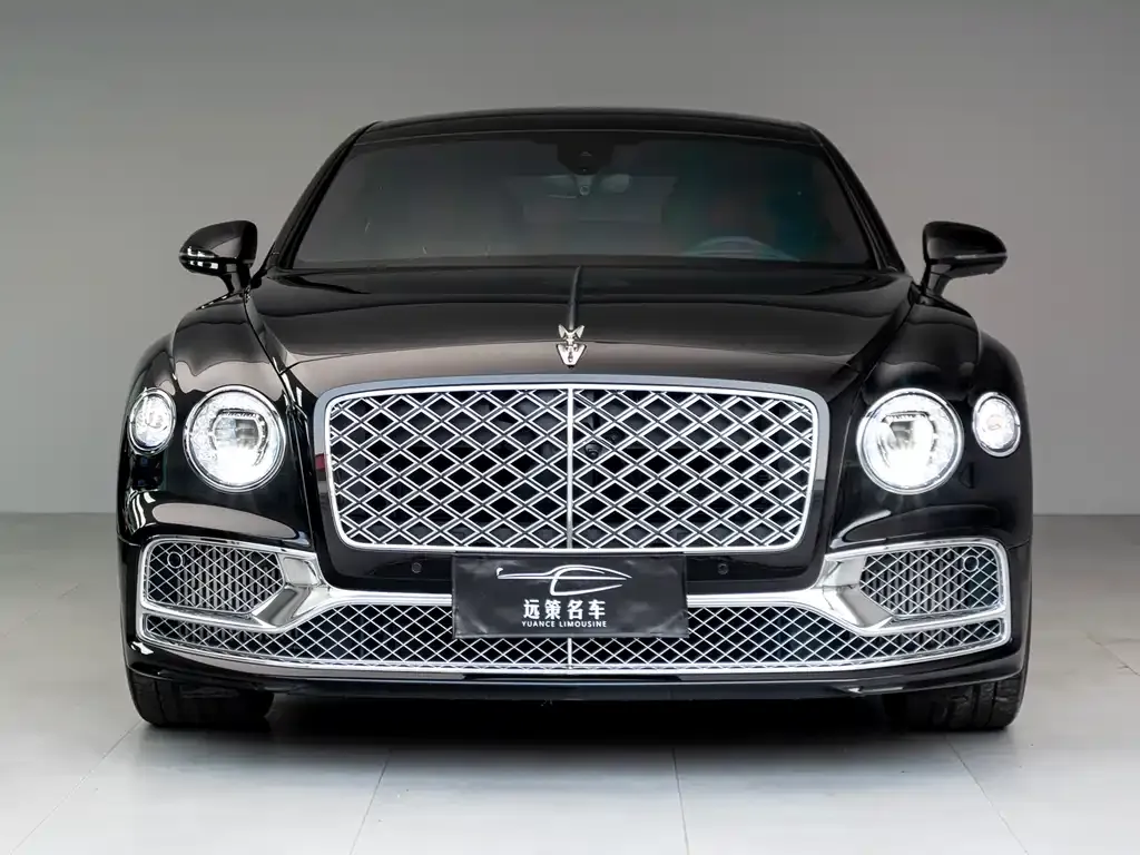 Bentley Flying Spur — фото 1