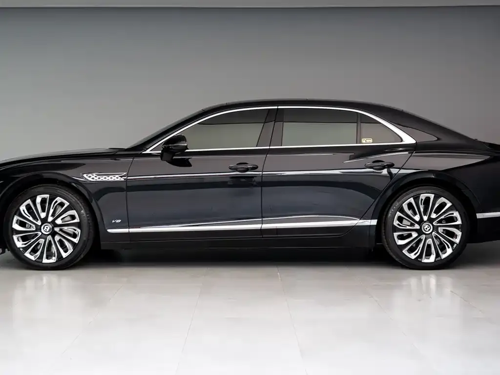 Bentley Flying Spur — фото 2