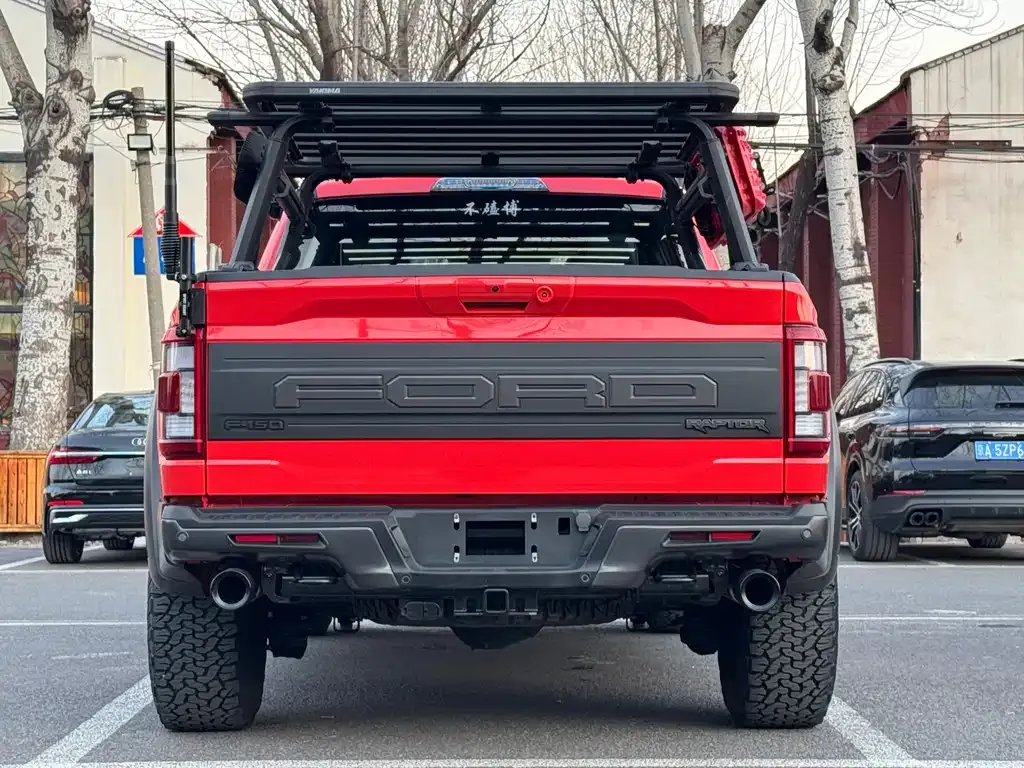 Ford F-150 Raptor — фото 6