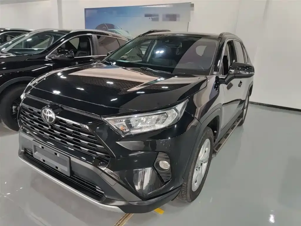 Toyota RAV4 2021 из CN, фото 1