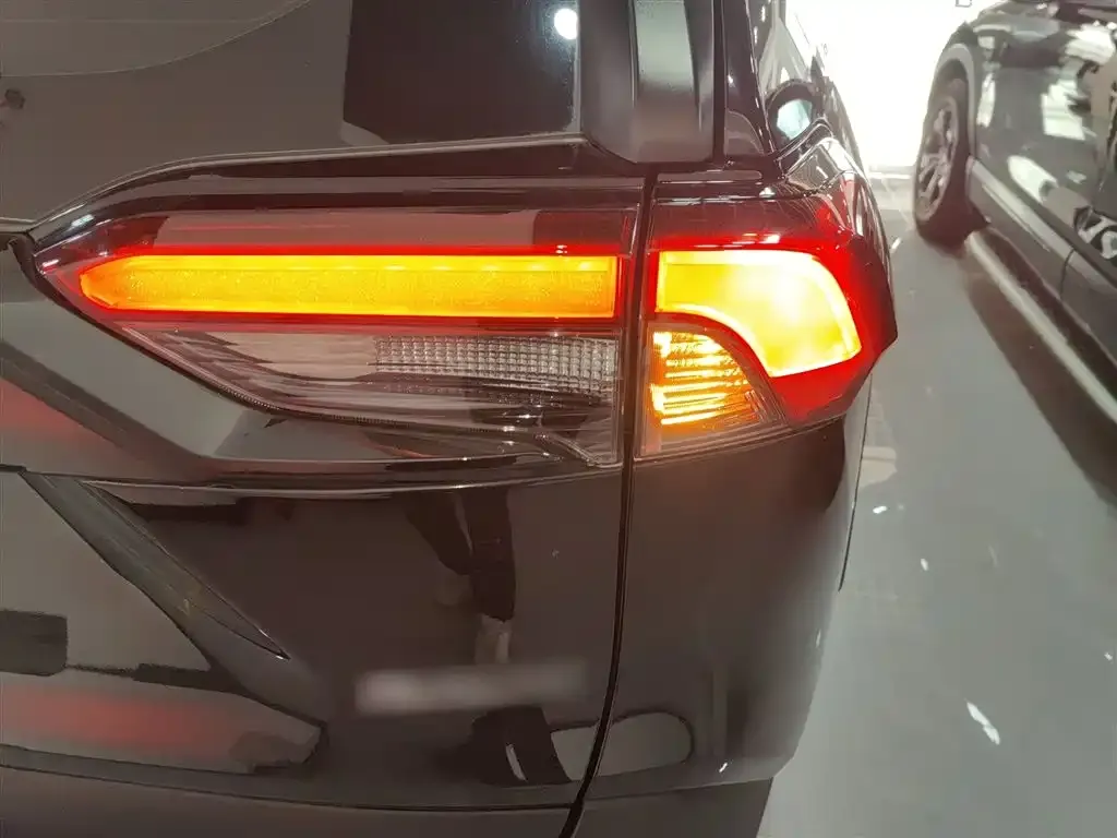 Toyota RAV4 2021 из CN, фото 8
