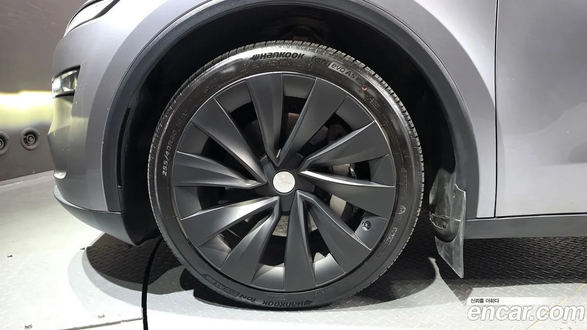 Tesla Model Y 2025 из KR, фото 6