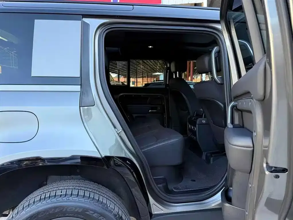 Land Rover Defender 2024 из CN, фото 10