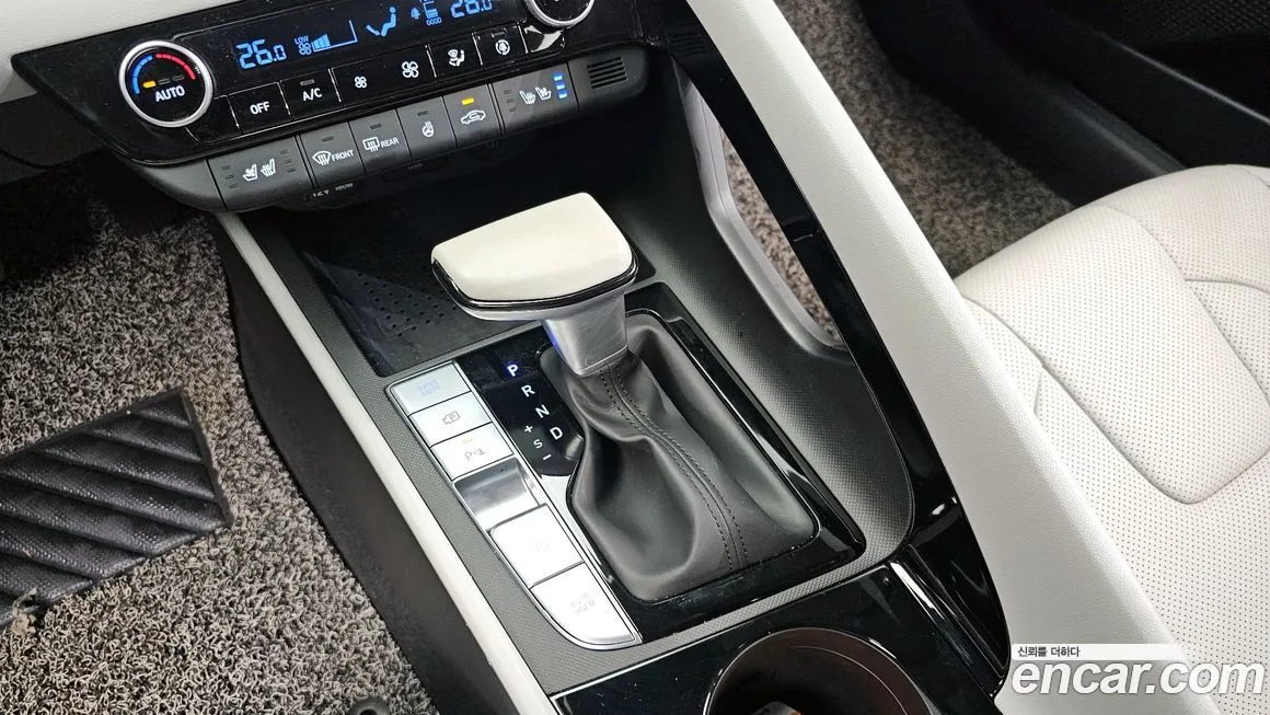 Hyundai AVANTE — фото 9