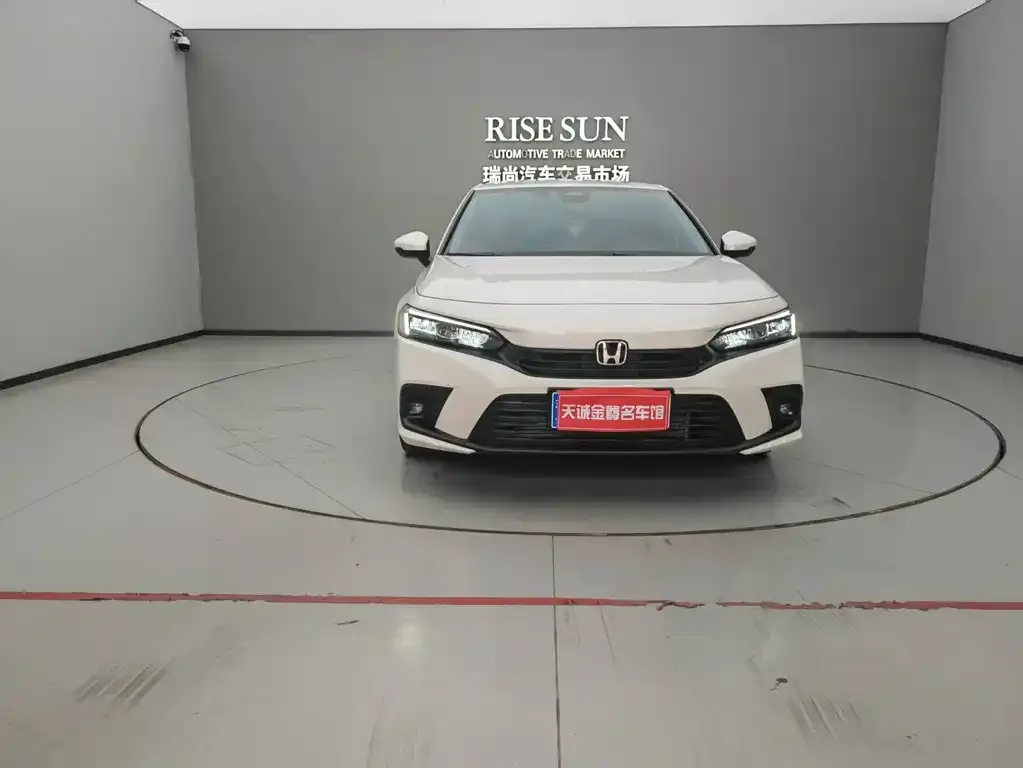 Honda Civic 2024 из CN, фото 2