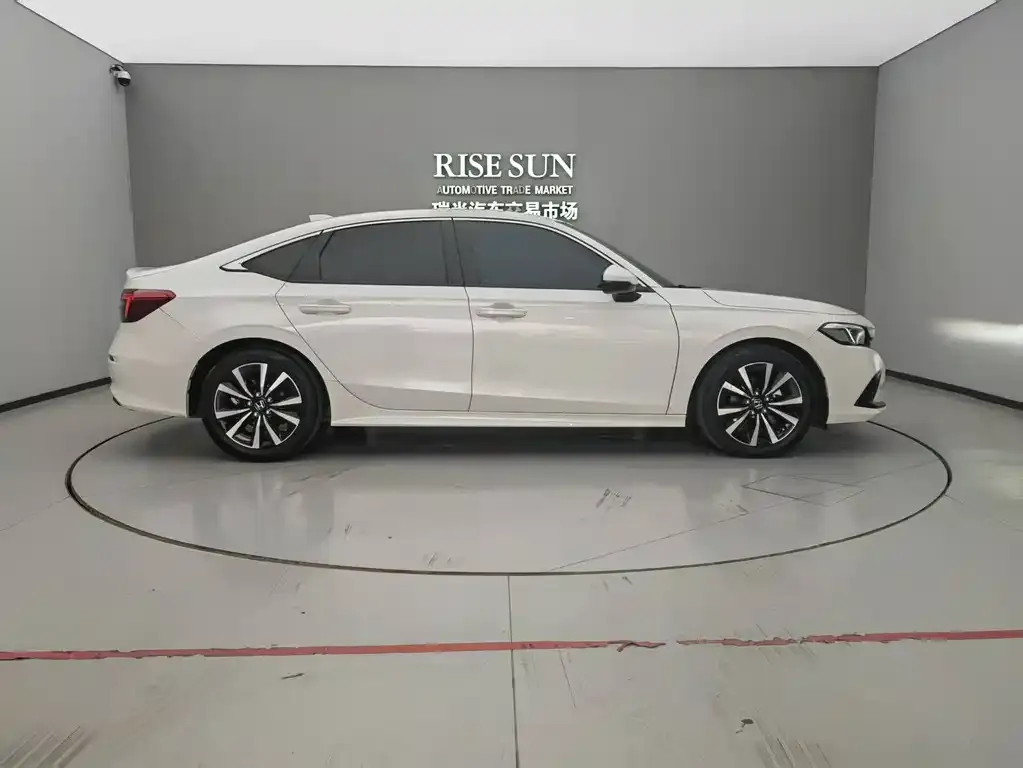 Honda Civic 2024 из CN, фото 4