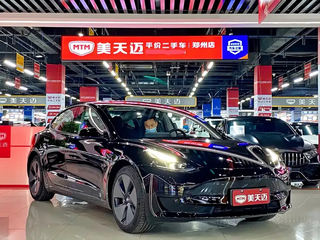 Tesla Model 3 — фото 3