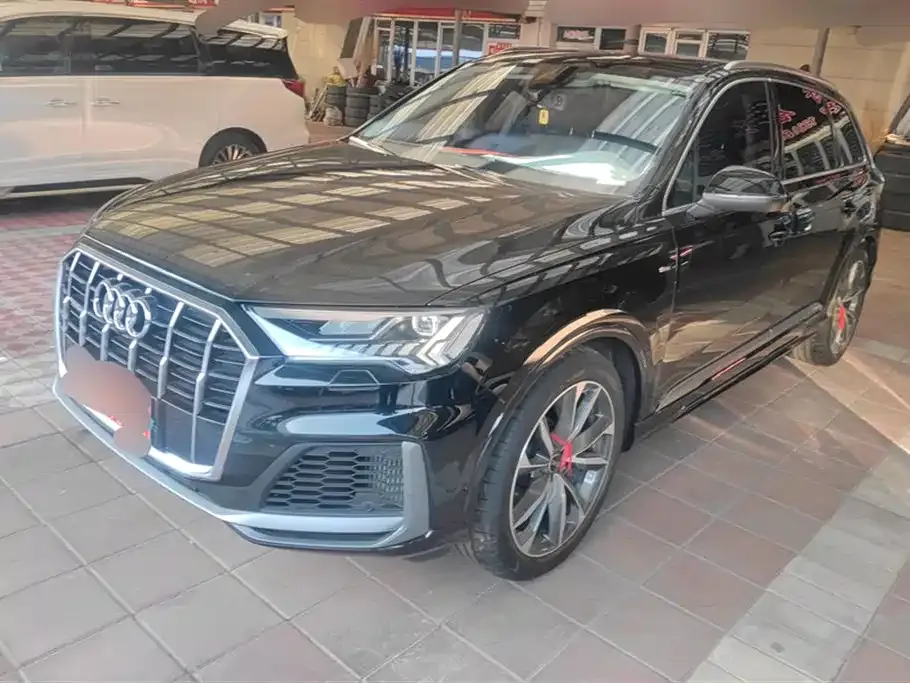 Audi Q7 2021 из CN, фото 1