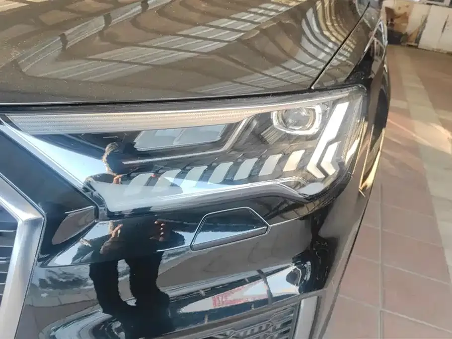 Audi Q7 2021 из CN, фото 9