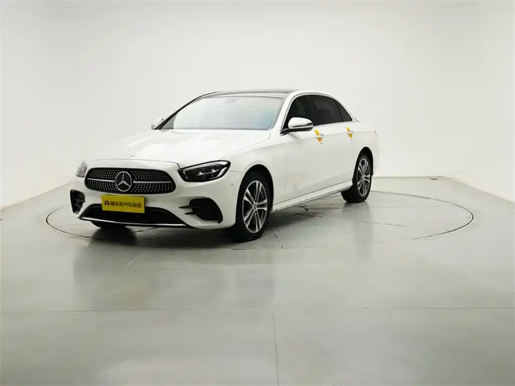 Mercedes-Benz E-Class — фото 6