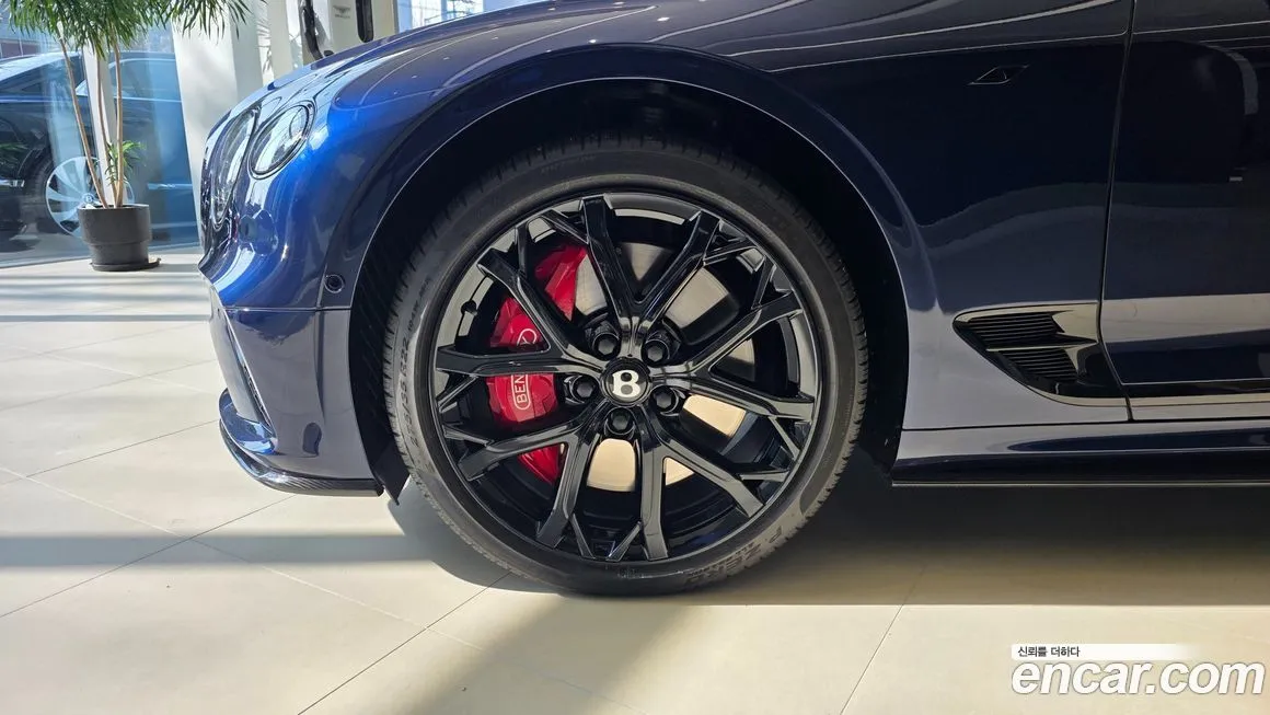 Bentley Continental 2024 из KR, фото 4