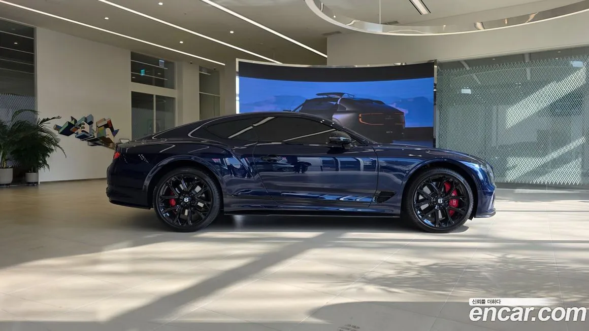 Bentley Continental 2024 из KR, фото 7