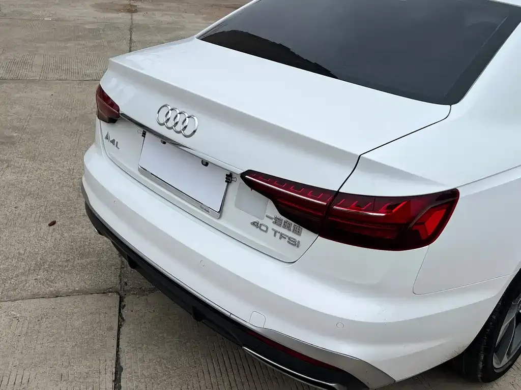 Audi A4L 2023 из CN, фото 7
