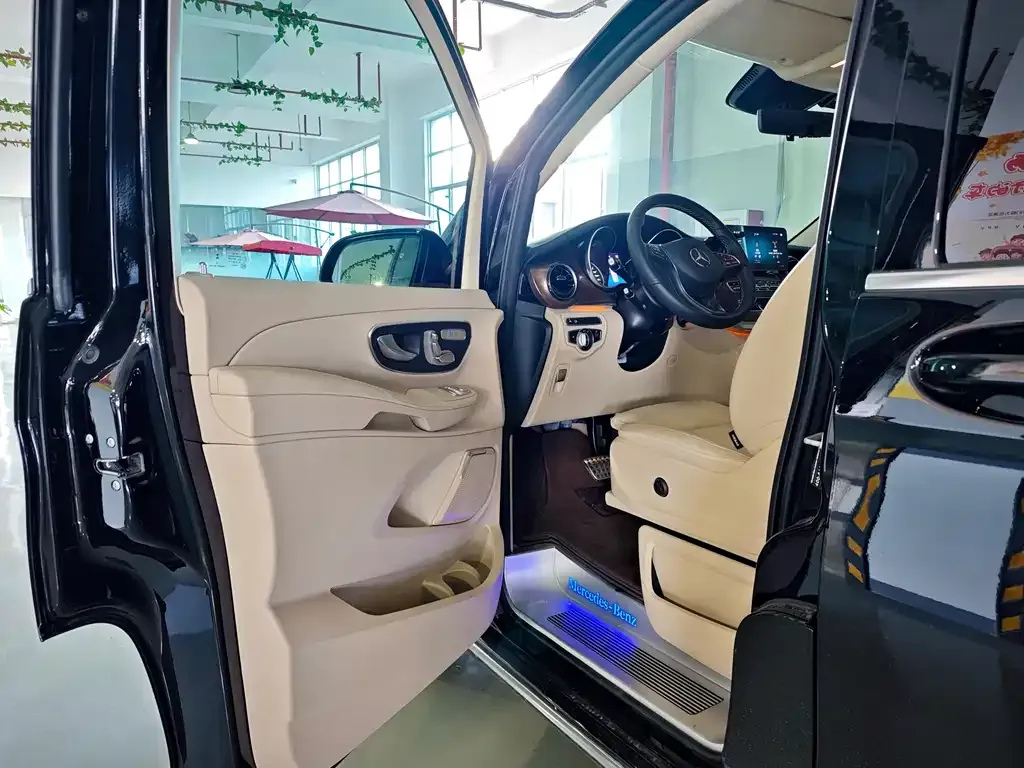 Mercedes-Benz V-Class 2024 из CN, фото 10
