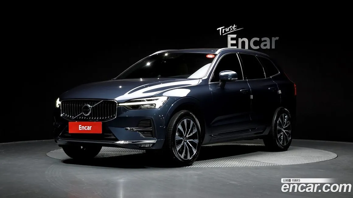 Volvo XC60 — фото 1