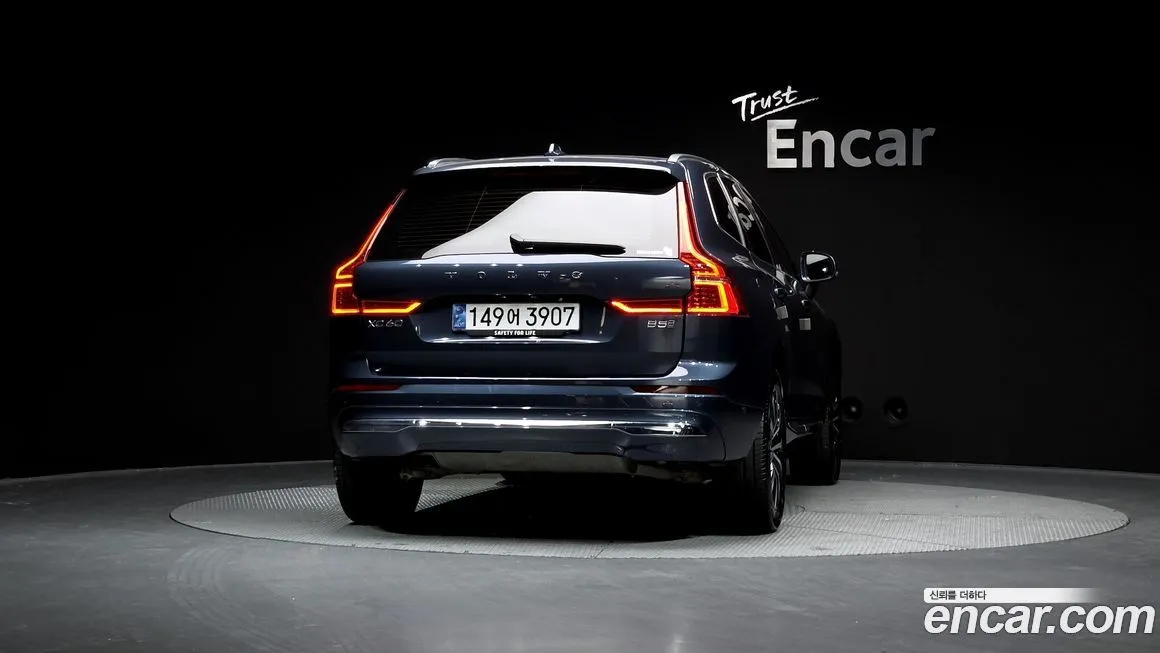 Volvo XC60 — фото 3