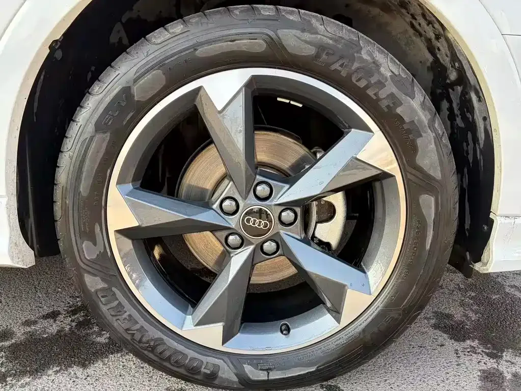 Audi Q3 2024 из CN, фото 3