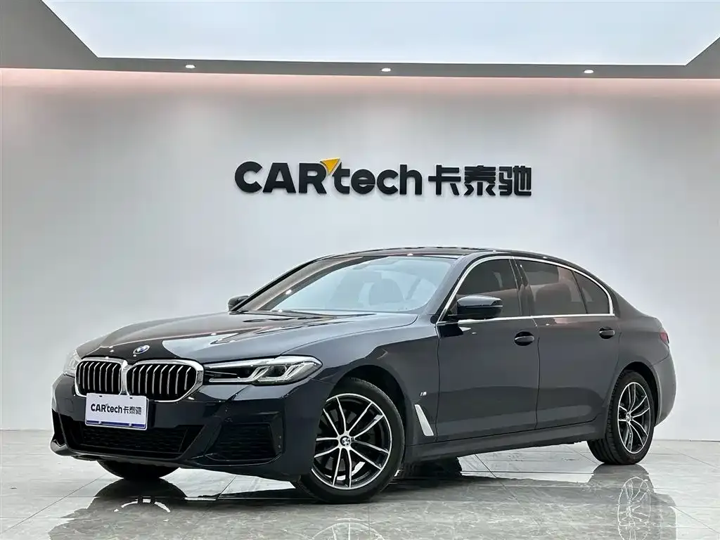 BMW 5 Series — фото 1