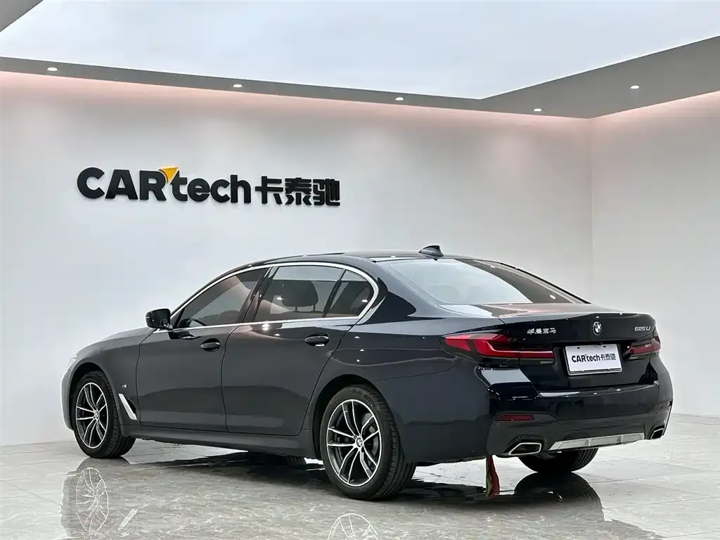 BMW 5 Series — фото 10