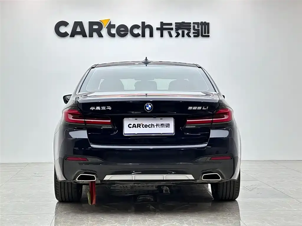 BMW 5 Series — фото 5