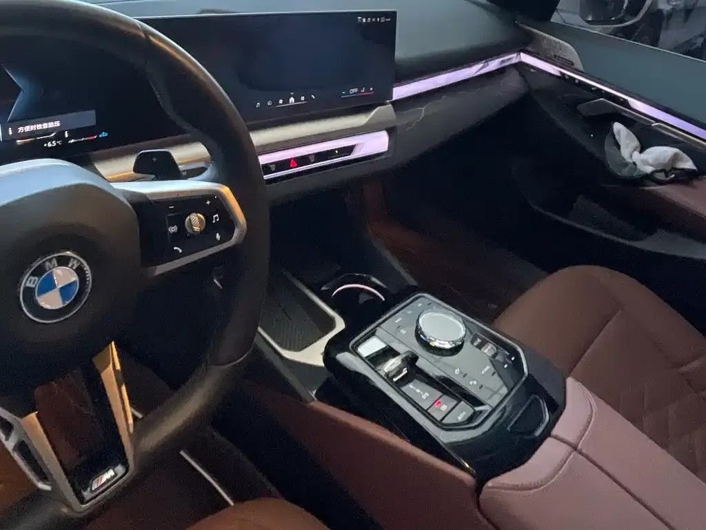 BMW 5 Series — фото 10