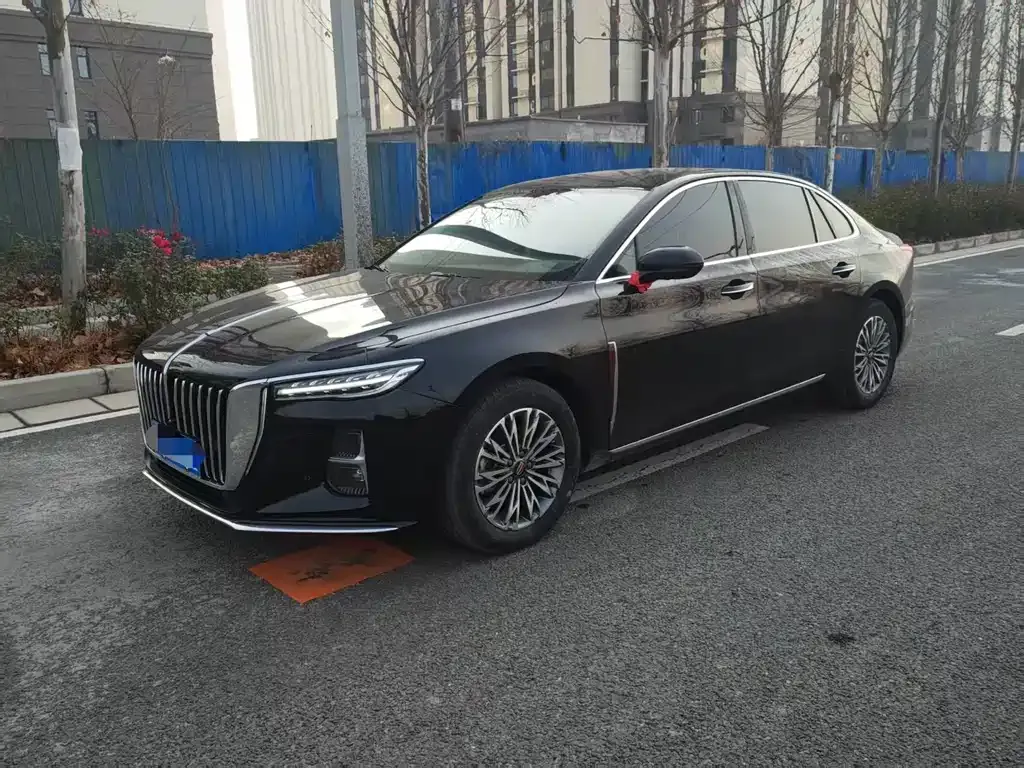 Hongqi H5 — фото 1