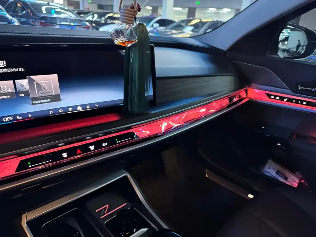 BMW 7 Series 2023 из CN, фото 3
