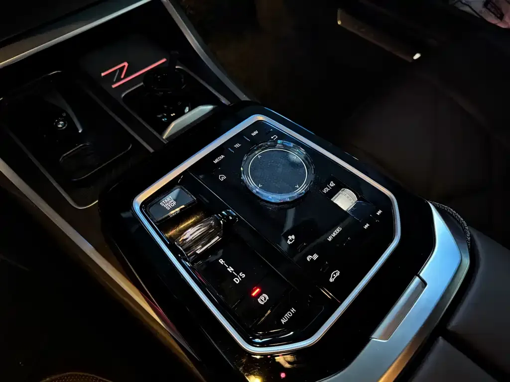 BMW 7 Series 2023 из CN, фото 6