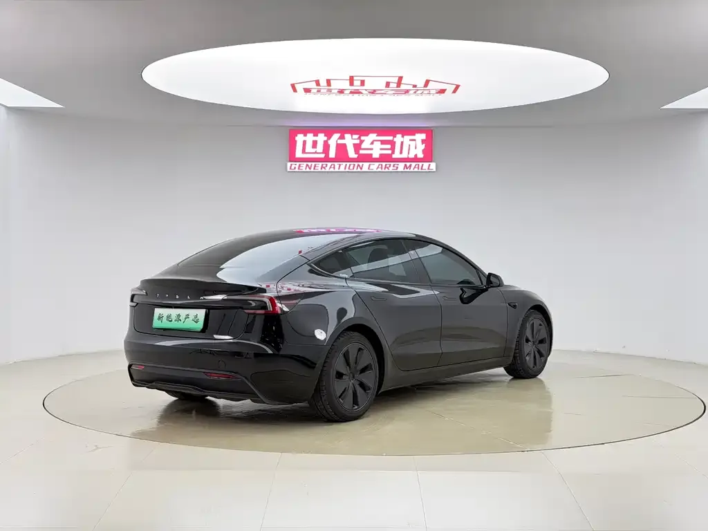 Tesla Model 3 — фото 3