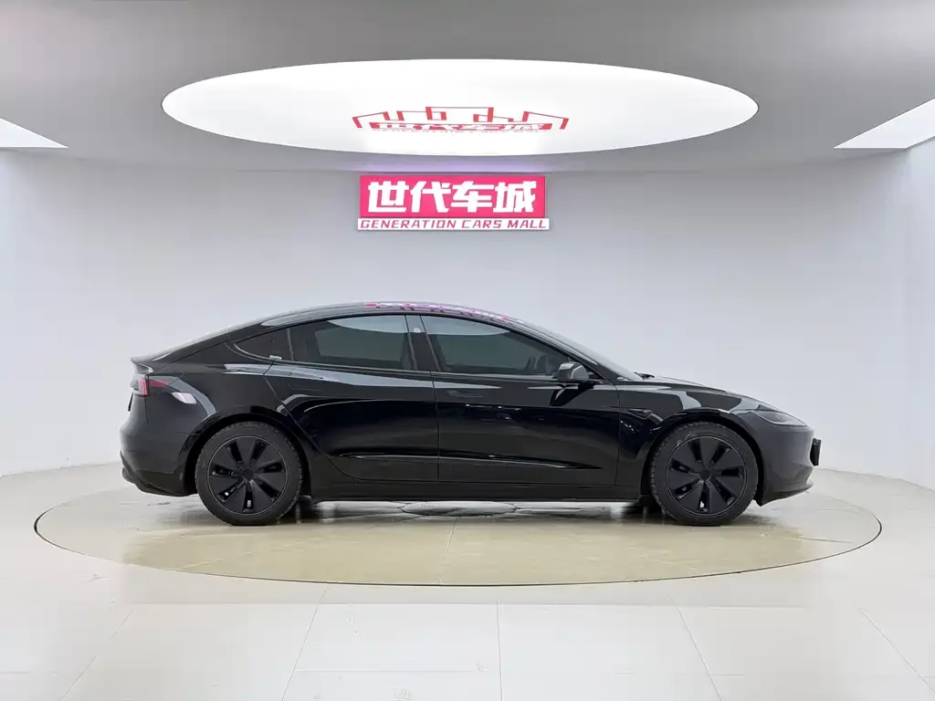 Tesla Model 3 — фото 9