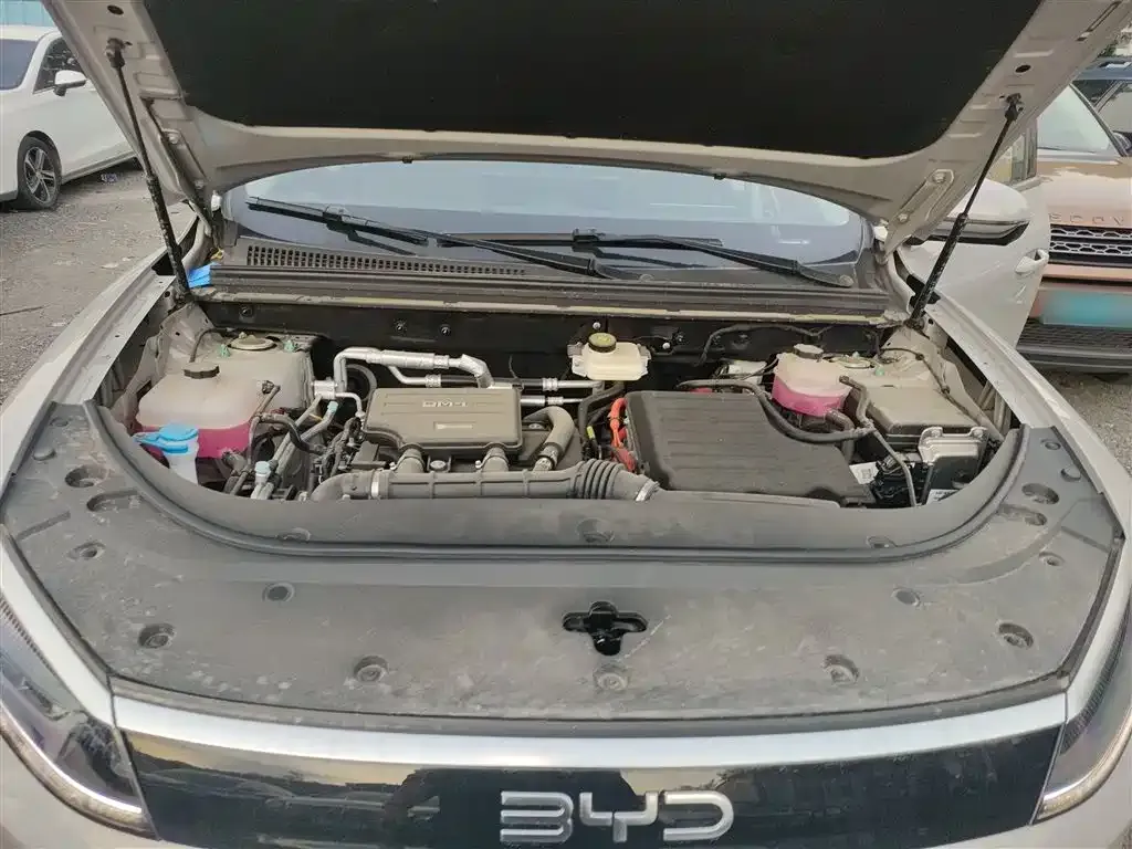 BYD Seal 05 DM-i — фото 8