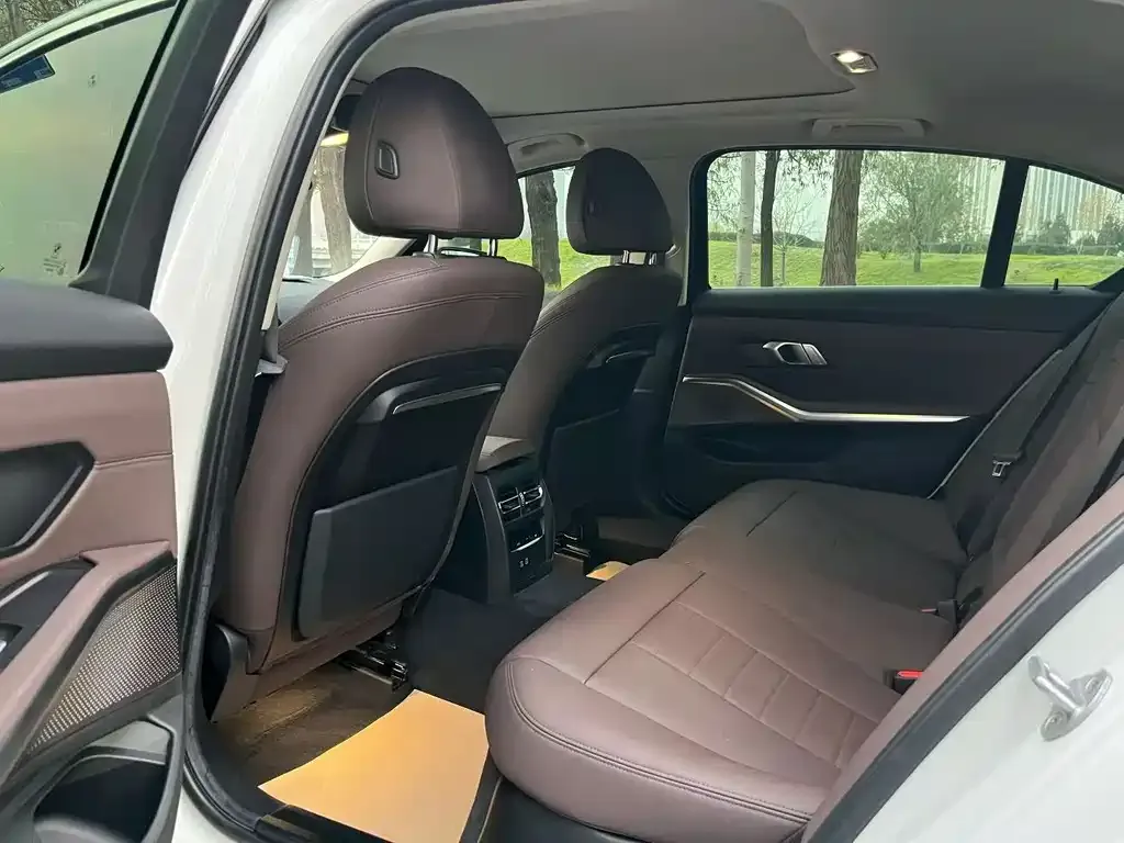 BMW 3 Series 2021 из CN, фото 4