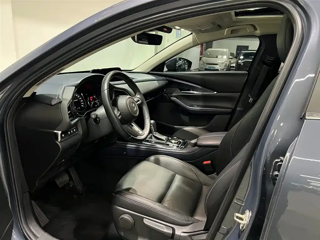 Mazda CX-30 2021 из CN, фото 8