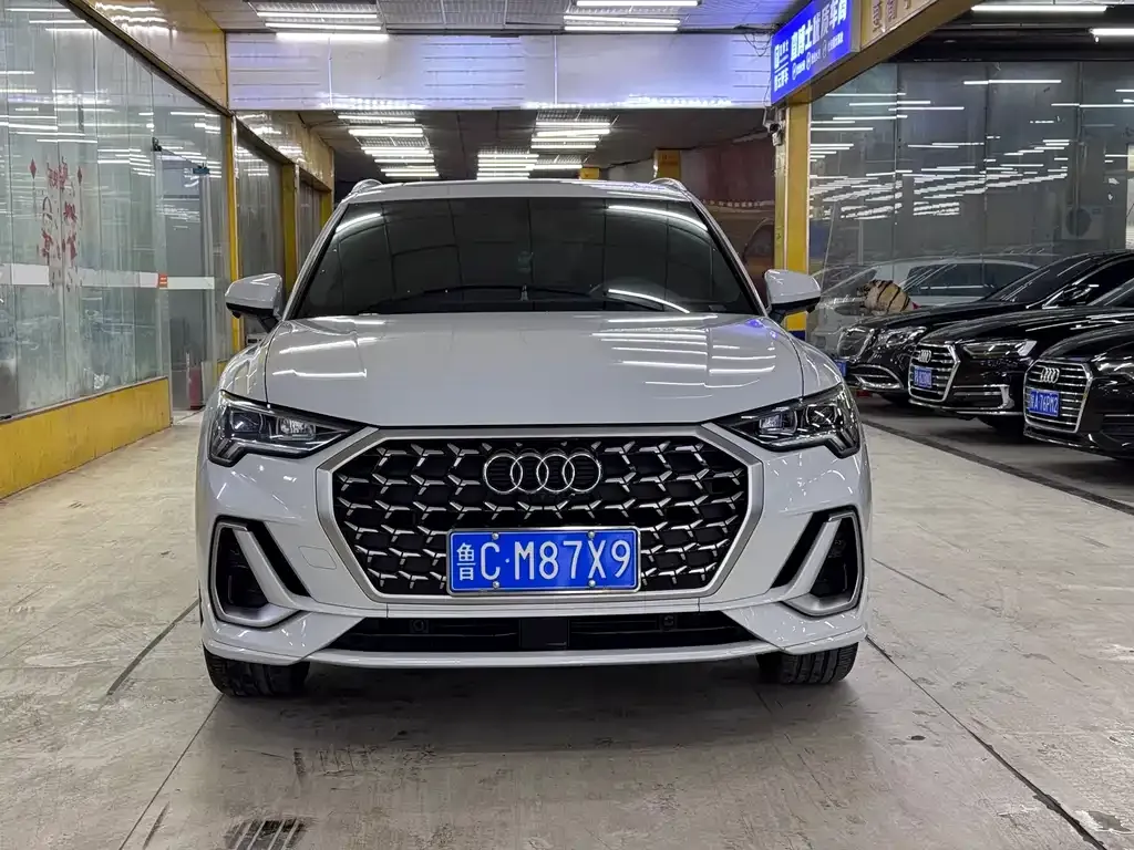 Audi Q3 — фото 9