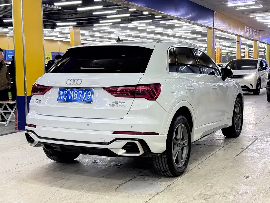 Audi Q3 — фото 4