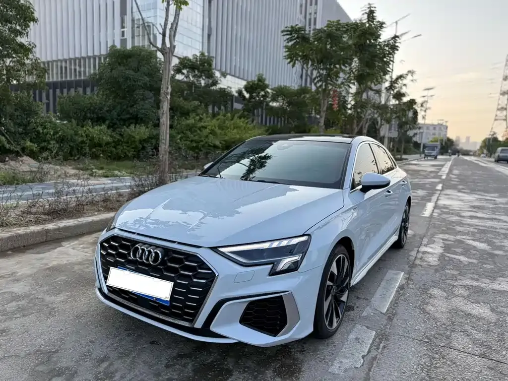 Audi A3 2023 из CN, фото 1