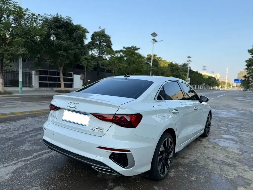 Audi A3 2023 из CN, фото 7