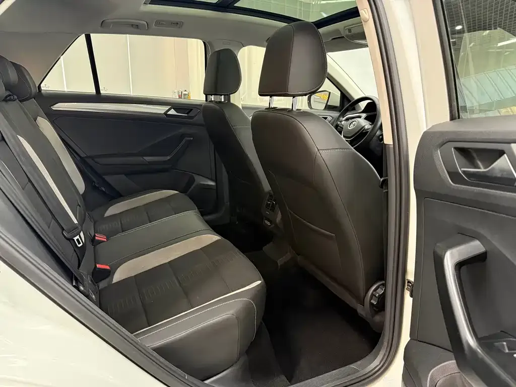 Volkswagen T-Roc 2022 из CN, фото 6